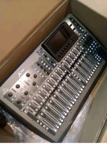 Console de mixage numérique