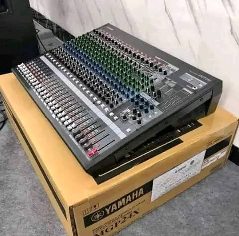 Console de mixage Yamaha